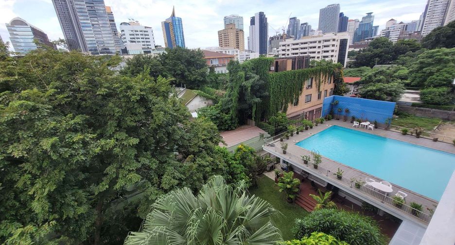 For rent 3 bedrooms condo in Watthana, Bangkok