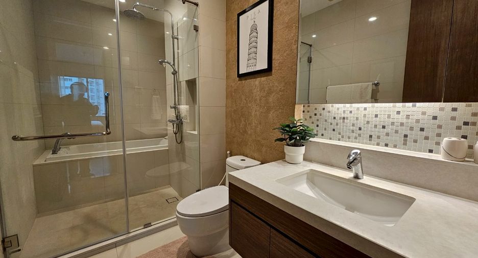 For rent 1 bed condo in Khlong Toei, Bangkok