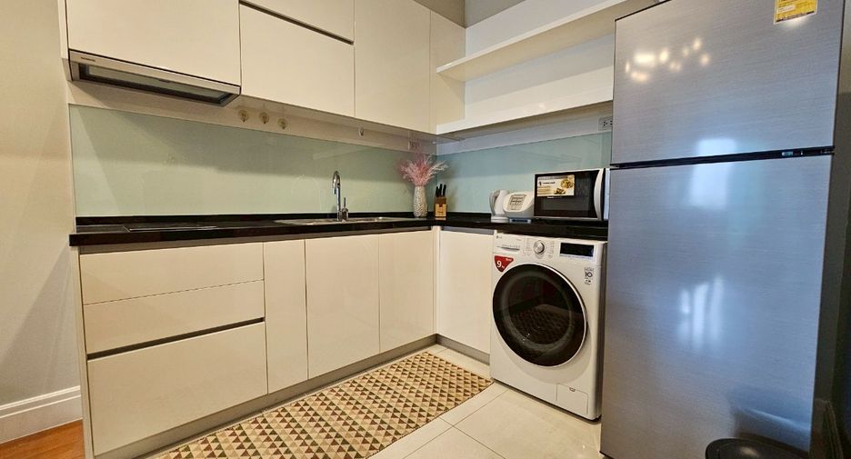 For rent 1 bed condo in Khlong Toei, Bangkok