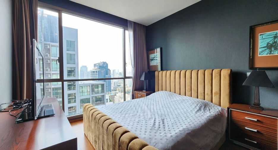 For rent 2 bedrooms condo in Watthana, Bangkok