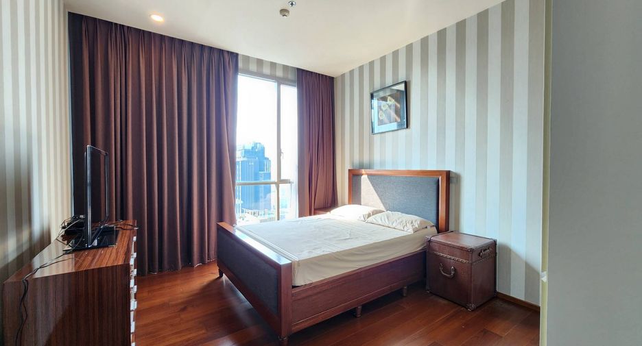 For rent 2 bedrooms condo in Watthana, Bangkok