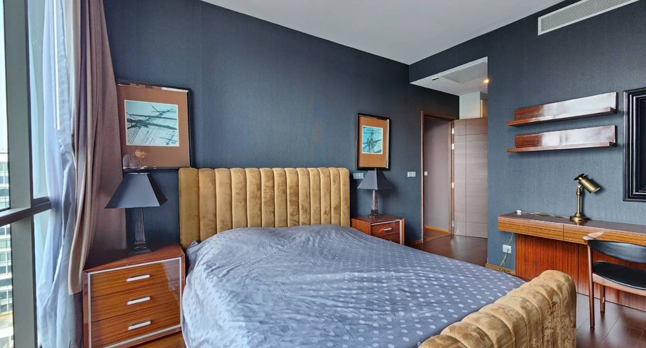 For rent 2 bedrooms condo in Watthana, Bangkok