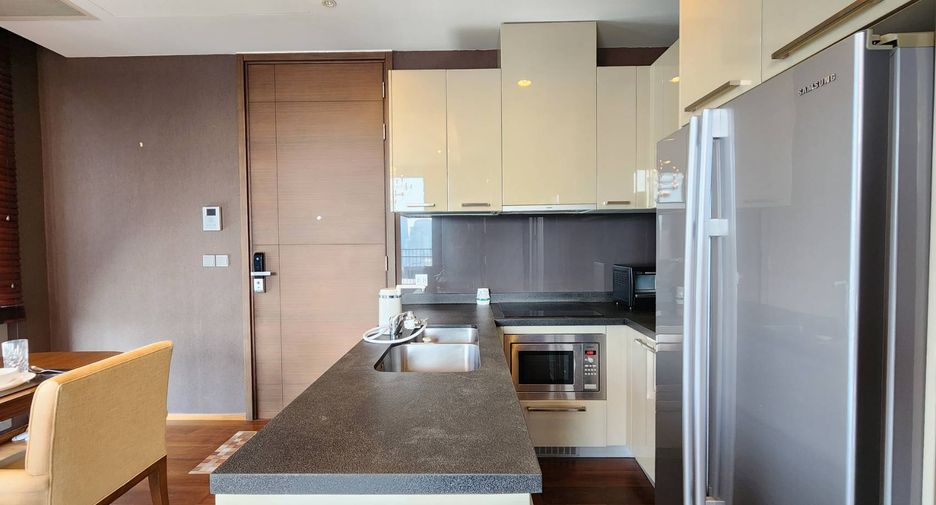For rent 2 bedrooms condo in Watthana, Bangkok