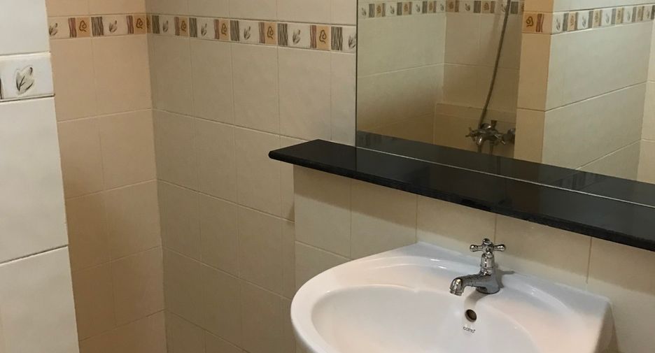 Аренда 3 спальни кондо в Кхлонг Тоеи, Бангкок