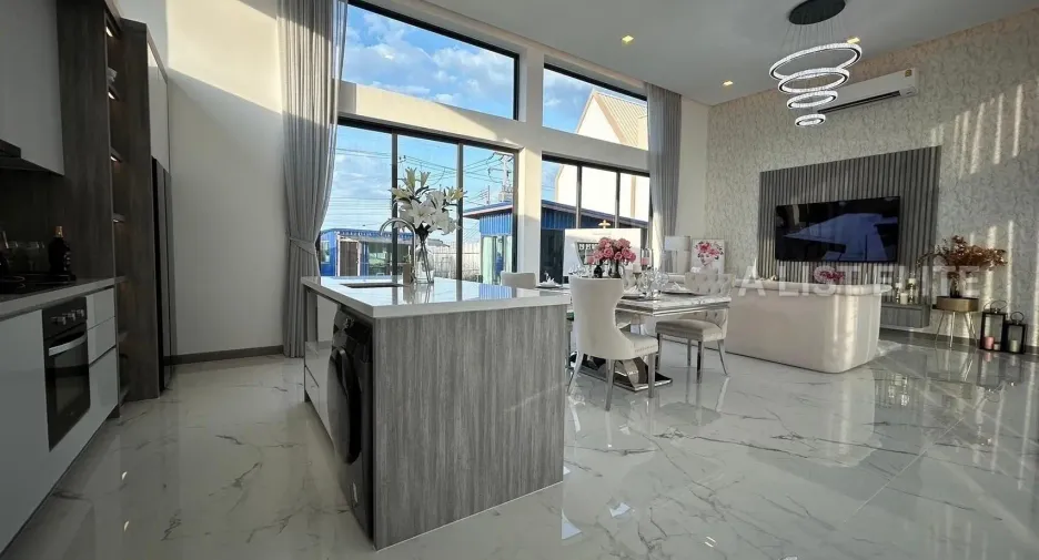 Casa en venta de 3 habitaciones en Bang Lamung, Chonburi
