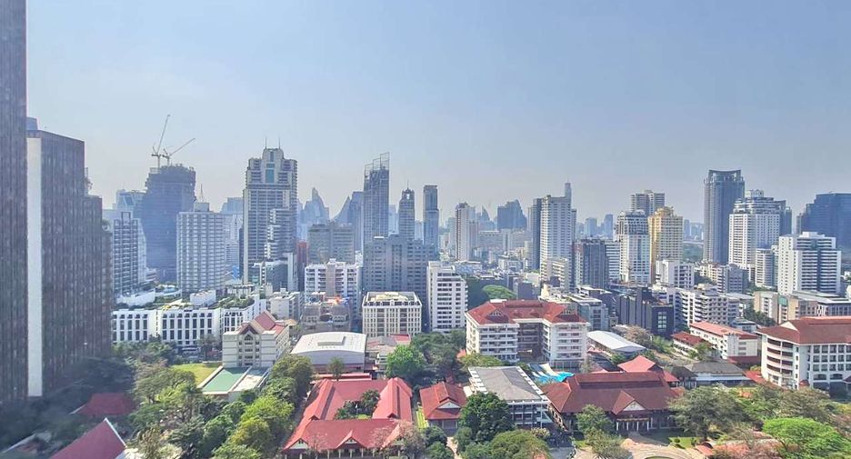 For rent 2 bedrooms condo in Watthana, Bangkok