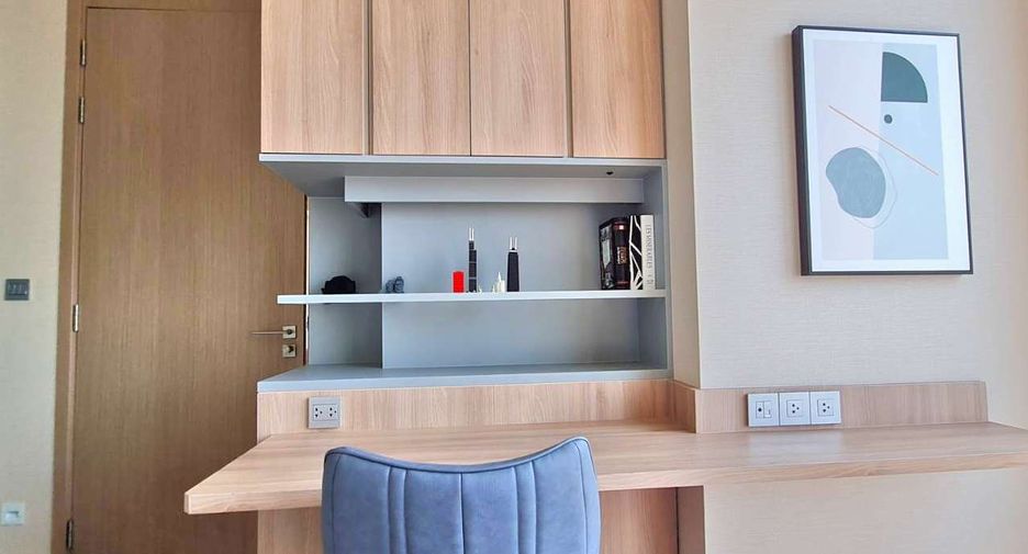 For rent 2 bedrooms condo in Watthana, Bangkok