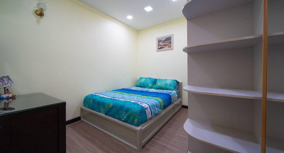 Condo en alquiler de 3 habitaciones en Khlong Toei, Bangkok