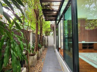 Reihenhaus zur Miete mit 3 Zimmer in Khlong Toei, Bangkok