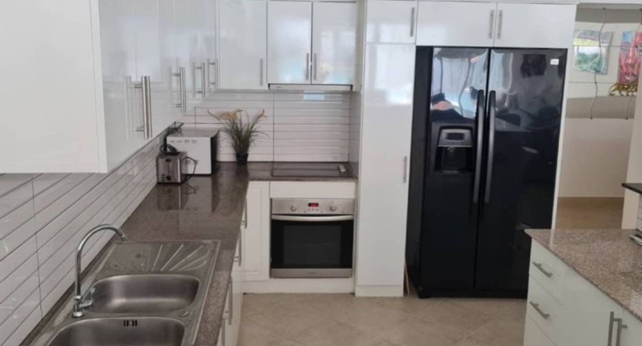 For sale 12 bedrooms house in Pratumnak, Pattaya