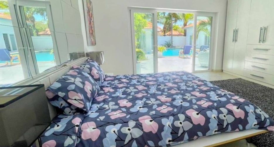 For sale 12 bedrooms house in Pratumnak, Pattaya