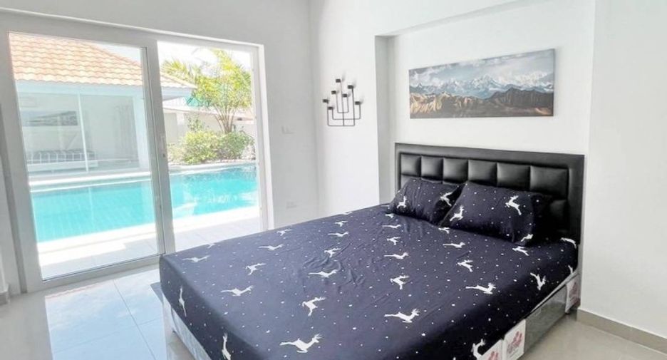 For sale 12 bedrooms house in Pratumnak, Pattaya