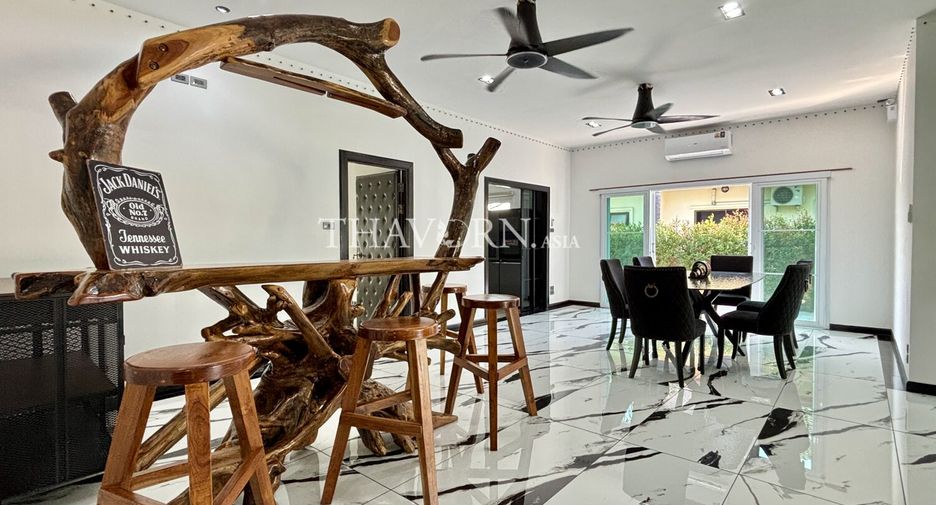Casa en venta de 3 habitaciones en Bang Lamung, Chonburi