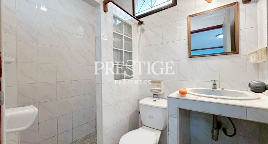 Local comercial en venta de 9 habitaciones en Bang Lamung, Chonburi