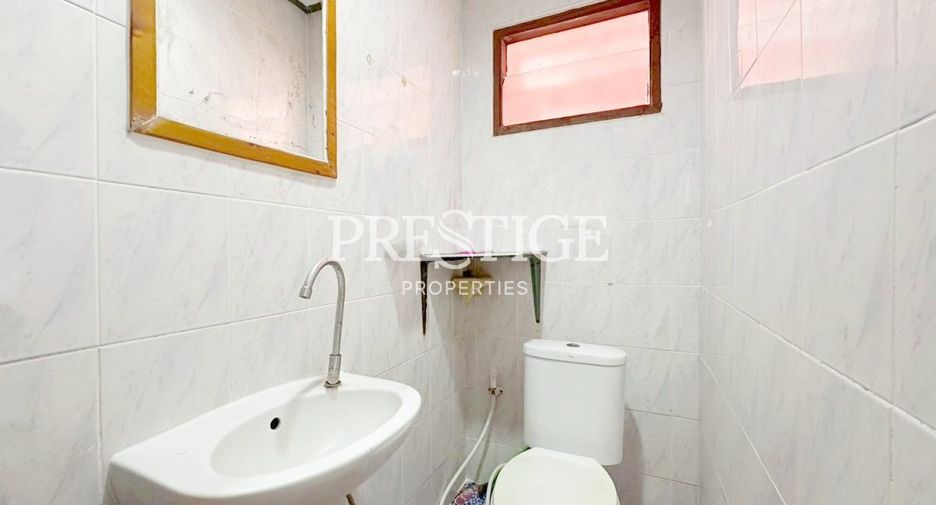 Local comercial en venta de 9 habitaciones en Bang Lamung, Chonburi