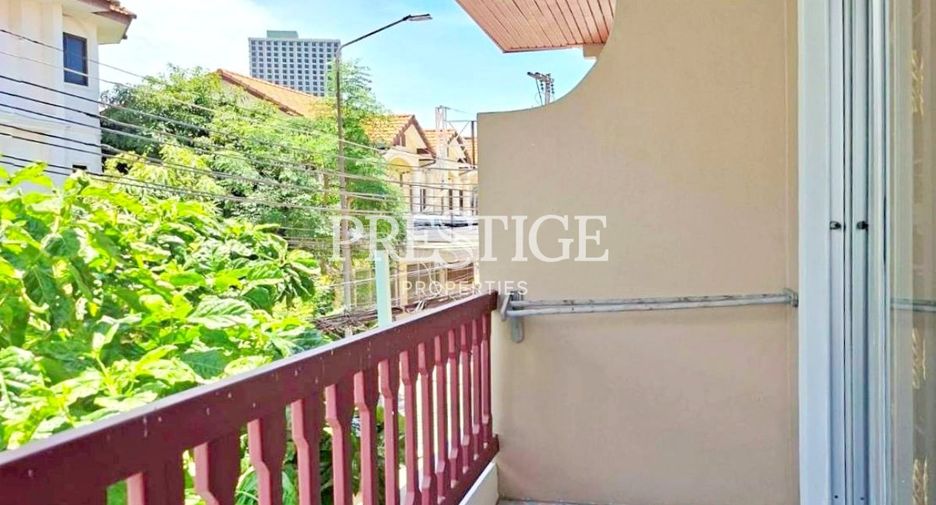 Local comercial en venta de 9 habitaciones en Bang Lamung, Chonburi
