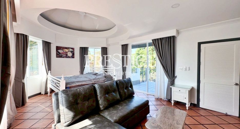 Casa en alquiler de 4 habitaciones en Bang Lamung, Chonburi