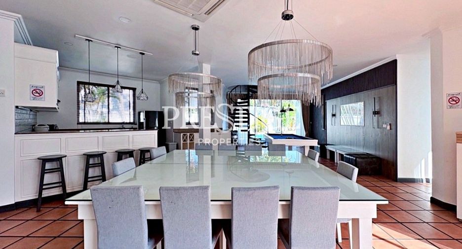 Casa en alquiler de 4 habitaciones en Bang Lamung, Chonburi