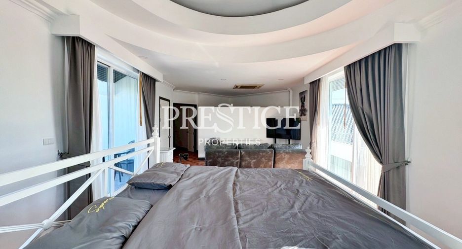 Casa en alquiler de 4 habitaciones en Bang Lamung, Chonburi