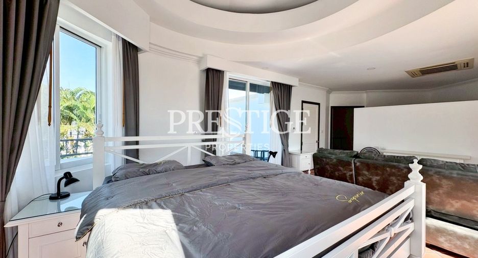 Casa en alquiler de 4 habitaciones en Bang Lamung, Chonburi