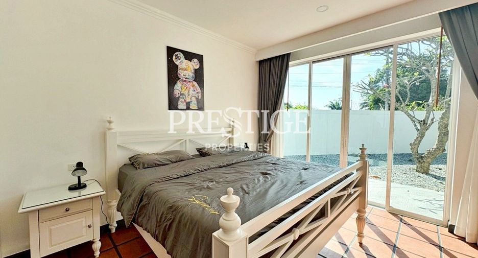Casa en alquiler de 4 habitaciones en Bang Lamung, Chonburi