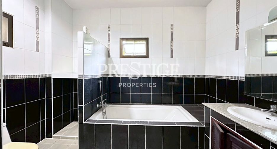 Продажа 3 спальни дом в Банг Ламунг, Чонбури