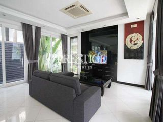 Casa en alquiler de 4 habitaciones en Bang Lamung, Chonburi