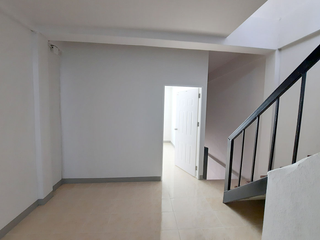 À vendre 3 chambres local commercial à Lat Phrao, Bangkok