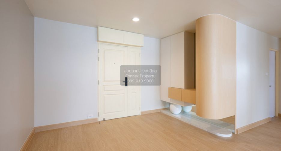 For sale 2 bedrooms condo in Khlong Toei, Bangkok