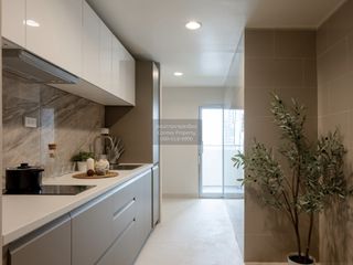 For sale 2 bedrooms condo in Khlong Toei, Bangkok