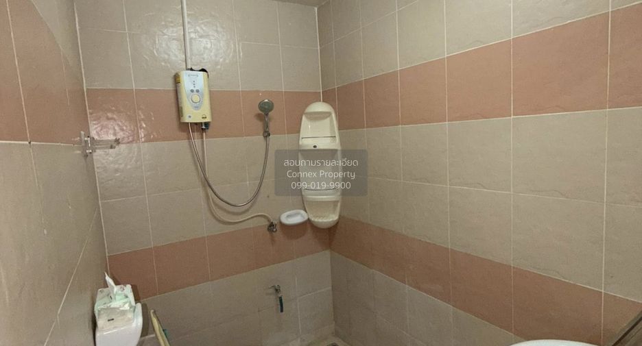 For sale 2 bedrooms townhouse in Lat Phrao, Bangkok