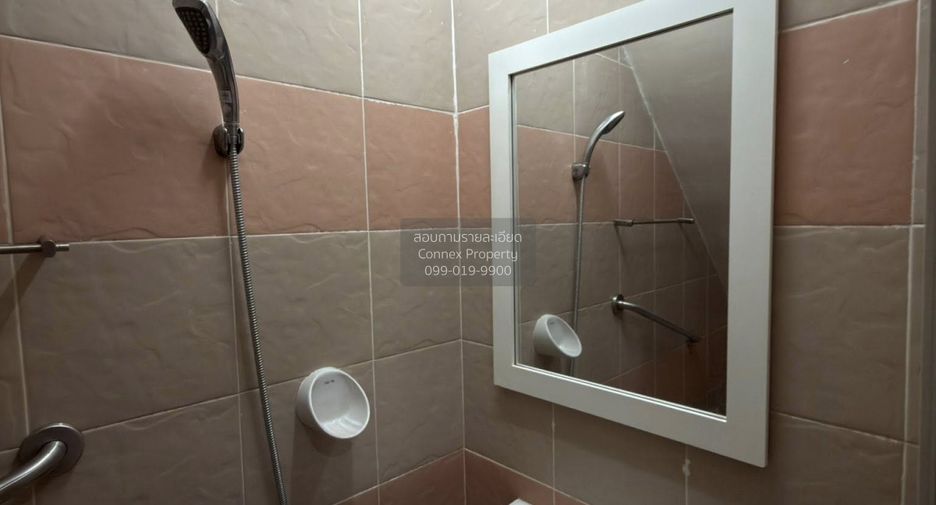 For sale 2 bedrooms townhouse in Lat Phrao, Bangkok