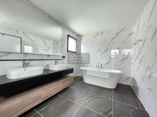 Продажа 4 спальни дом в Пращет, Бангкок