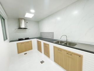 For sale 3 bedrooms townhouse in Khlong Luang, Pathum Thani
