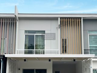 For sale 3 bedrooms townhouse in Khlong Luang, Pathum Thani