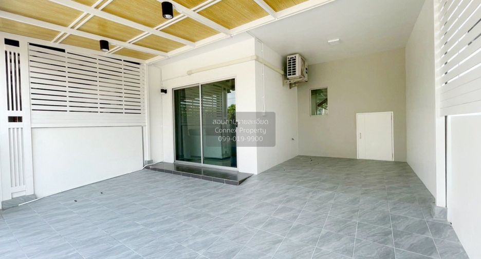 For sale 3 bedrooms townhouse in Khlong Luang, Pathum Thani