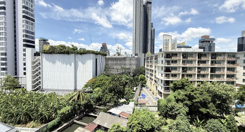 For sale 2 bedrooms condo in Watthana, Bangkok