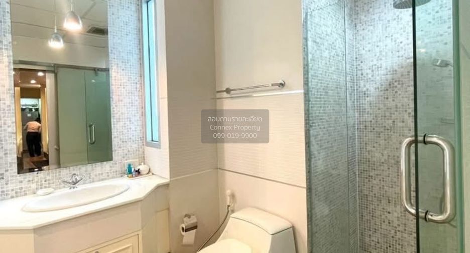 For sale 2 ベッドルーム condo in Sathon, Bangkok