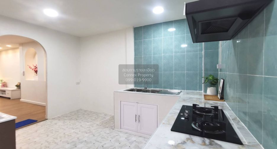 Casa adosada en venta de 2 habitaciones en Sai Mai, Bangkok