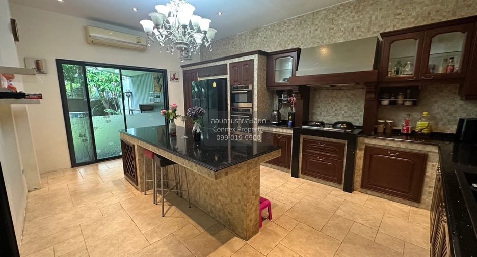 For sale 4 ベッドルーム house in Bang Kapi, Bangkok