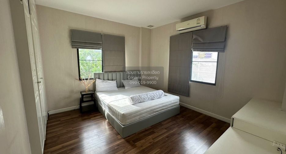 For sale 4 ベッドルーム house in Bang Kapi, Bangkok