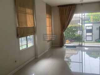 À vendre 4 chambres maison à Thawi Watthana, Bangkok