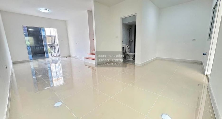 For sale 3 bedrooms townhouse in Sai Mai, Bangkok