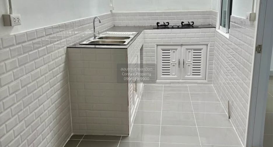 For sale 3 bedrooms townhouse in Sai Mai, Bangkok