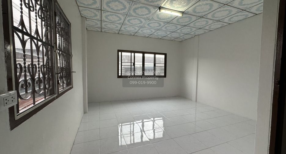 For sale 2 bedrooms townhouse in Min Buri, Bangkok