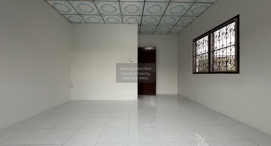 For sale 2 bedrooms townhouse in Min Buri, Bangkok