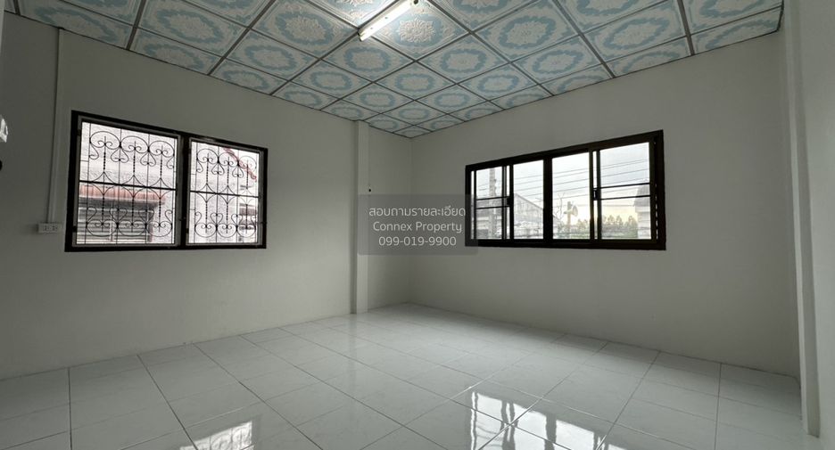 For sale 2 bedrooms townhouse in Min Buri, Bangkok