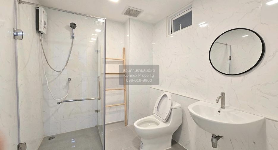 For sale 2 bedrooms condo in Din Daeng, Bangkok