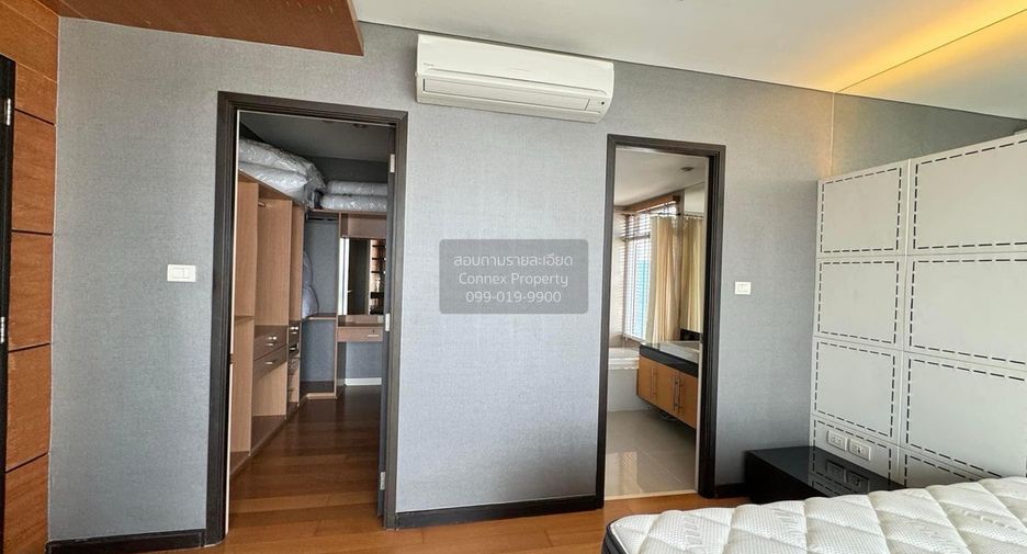 For sale 4 bedrooms condo in Khlong Toei, Bangkok