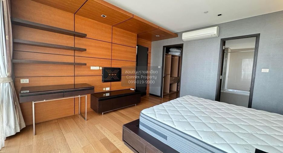 For sale 4 bedrooms condo in Khlong Toei, Bangkok